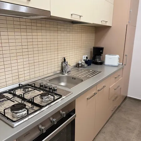 Ada's Luxury Apartament&studio - Old Apartment Brasov